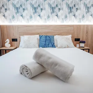 https://sweet-lloret-suites.catalonia-hotels.com